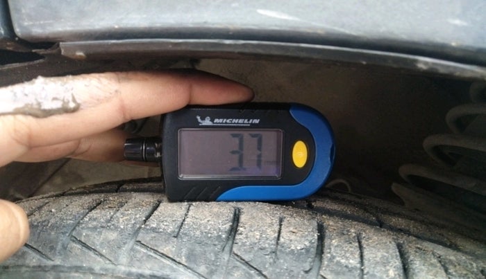 2022 Maruti Alto VXI, Petrol, Manual, 31,274 km, tyre