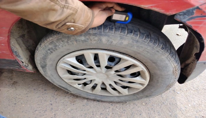 2011 Maruti Swift VXI, Petrol, Manual, 1,47,990 km, tyre