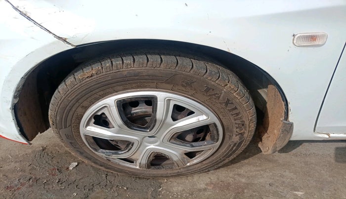 2015 Honda Amaze 1.5L I-DTEC S, Diesel, Manual, 1,31,538 km, tyre