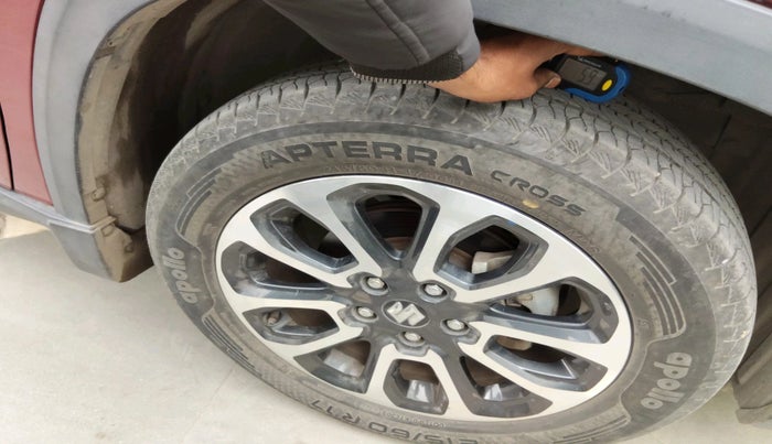 2022 Maruti Grand Vitara ALPHA SMART HYBRID AT, Petrol, Automatic, 27,566 km, tyre