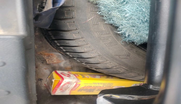 2017 Maruti Alto 800 LXI CNG, Petrol, Manual, 85,400 km, tyre