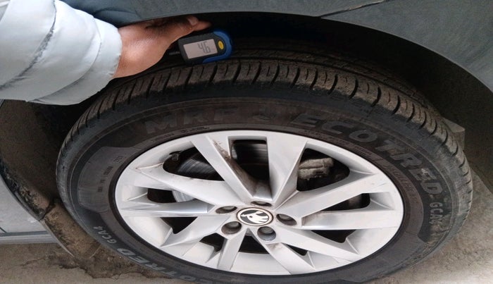 2023 Skoda SLAVIA AMBITION 1.5L TSI AT, Petrol, Automatic, 9,718 km, tyre