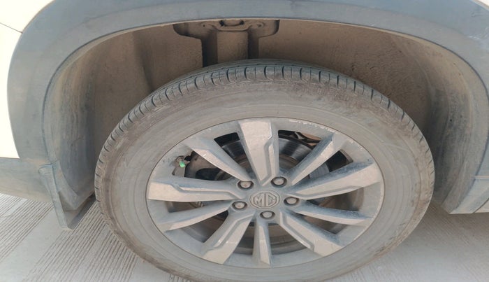 2019 MG HECTOR SHARP 1.5 DCT PETROL, Petrol, Automatic, 64,643 km, tyre