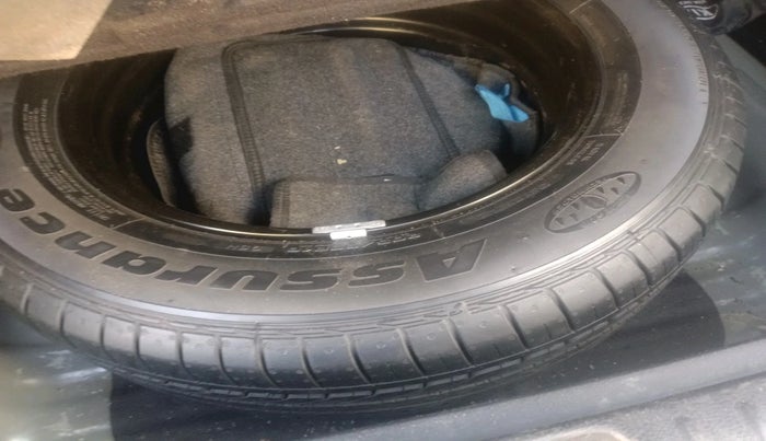 2021 KIA SELTOS HTX 1.5 PETROL, Petrol, Manual, 1,10,683 km, tyre