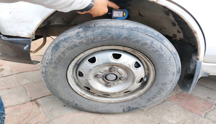 2014 Maruti Eeco 7 STR, Petrol, Manual, 95,465 km, tyre