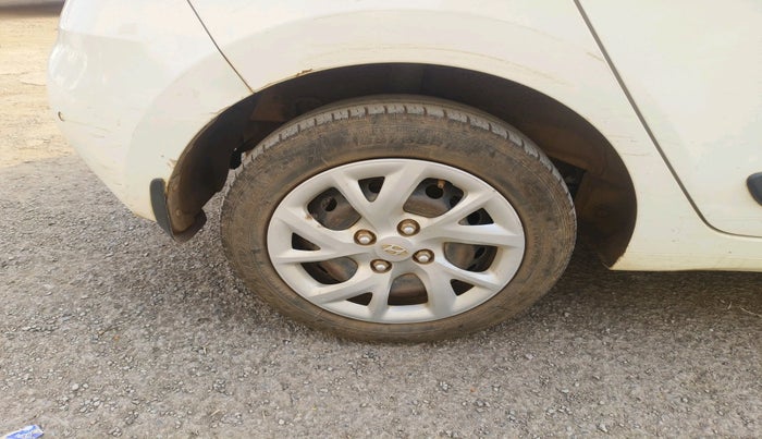 2017 Hyundai Grand i10 SPORTZ 1.2 KAPPA VTVT, Petrol, Manual, 71,478 km, tyre