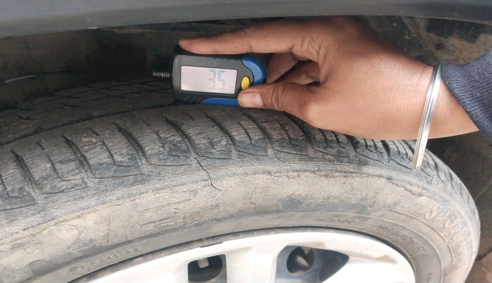 2018 Maruti Vitara Brezza VDI (O), Diesel, Manual, 50,651 km, tyre