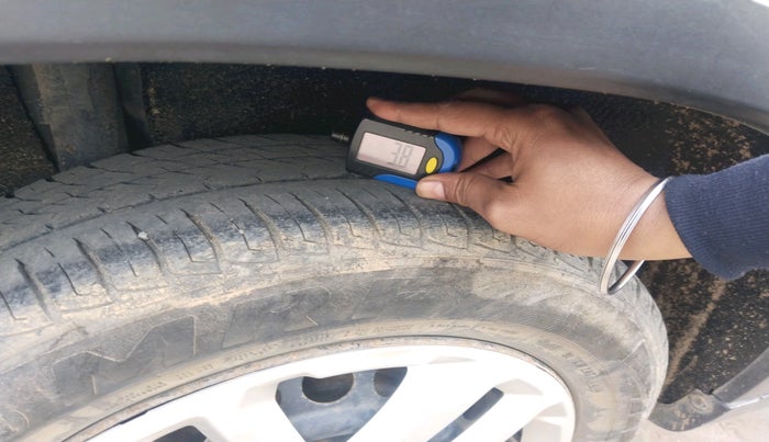 2018 Maruti Vitara Brezza VDI (O), Diesel, Manual, 50,651 km, tyre