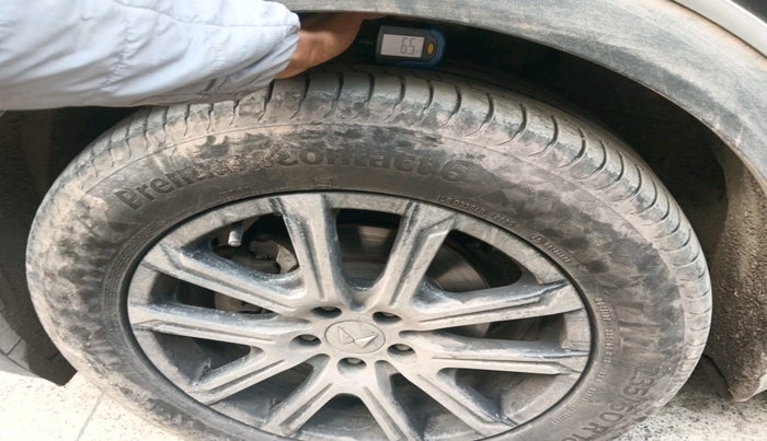 2024 Mahindra XUV700 AX 7 LUXURY P AT 7 STR, Petrol, Automatic, 35,004 km, tyre