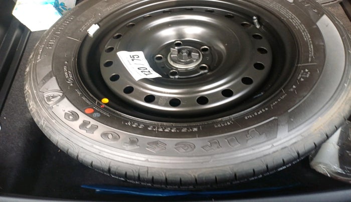 2023 Jeep Compass MODEL S (O) 1.4 PETROL DCT, Petrol, Automatic, 39,355 km, tyre