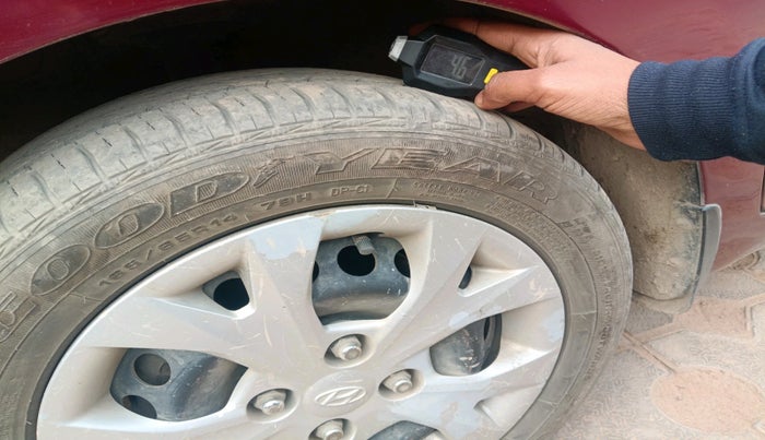 2014 Hyundai i10 SPORTZ 1.2, Petrol, Manual, 68,636 km, tyre