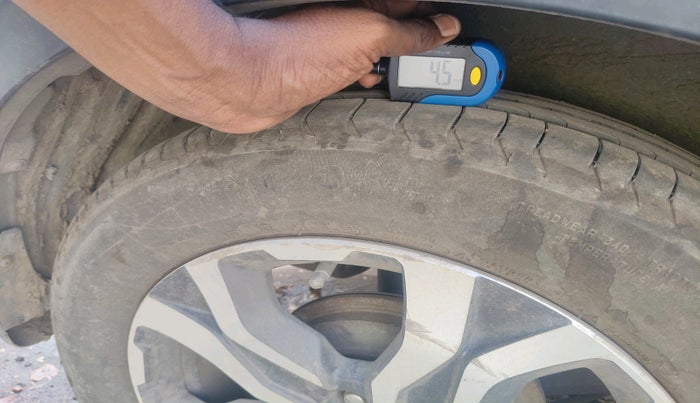 2017 Honda WR-V 1.5L I-DTEC VX MT, Diesel, Manual, 1,60,157 km, tyre