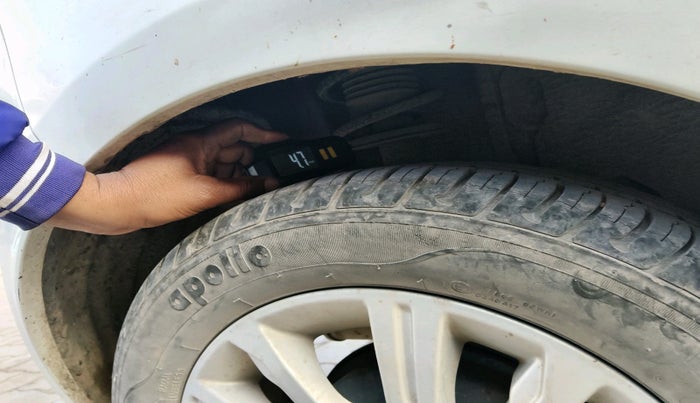 2018 Tata Tiago XZ PETROL, Petrol, Manual, 50,838 km, tyre