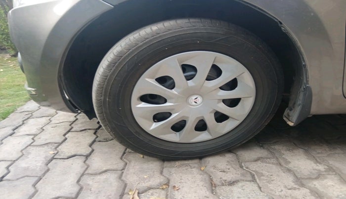 2019 Maruti Dzire VDI, Diesel, Manual, 64,303 km, tyre