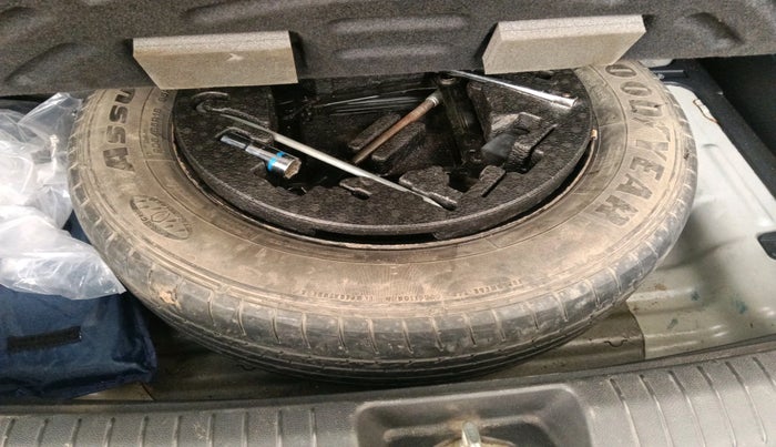 2015 Hyundai Creta S 1.6 PETROL, Petrol, Manual, 89,955 km, tyre