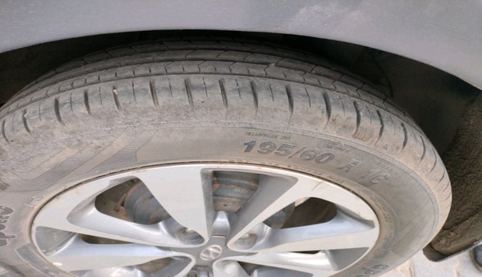 2015 Hyundai Elite i20 ASTA 1.2, Petrol, Manual, 1,19,597 km, tyre