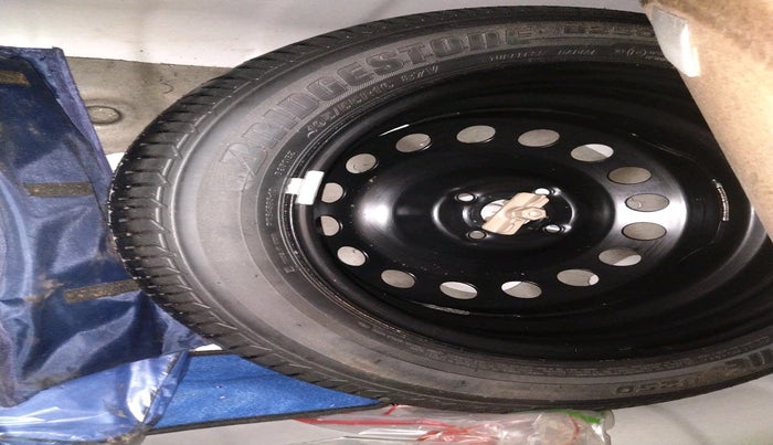 2016 Hyundai Verna 1.6 VTVT SX, Petrol, Manual, 53,440 km, tyre