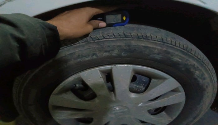 2011 Maruti Swift Dzire VXI, Petrol, Manual, 1,46,489 km, tyre