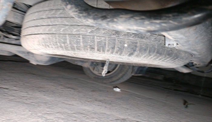 2017 Toyota Innova Crysta 2.7 ZX AT 7 STR, Petrol, Automatic, 50,322 km, tyre