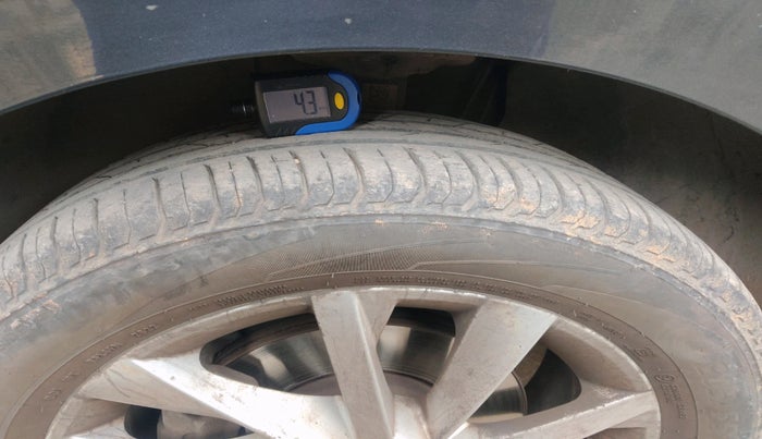 2022 Skoda SLAVIA AMBITION 1.0L TSI MT, Petrol, Manual, 63,339 km, tyre