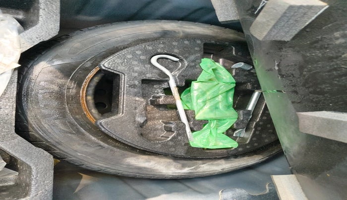 2018 Maruti Ciaz DELTA 1.4 MT PETROL, Petrol, Manual, 60,500 km, tyre