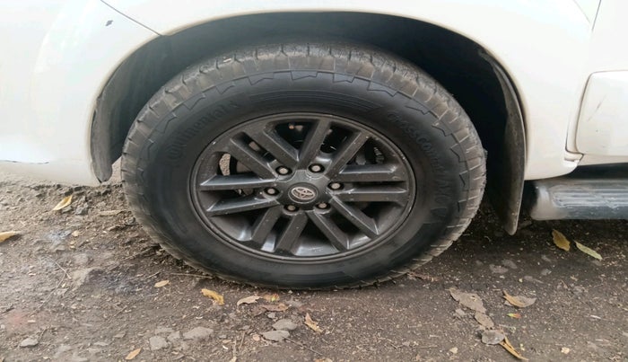 2013 Toyota Fortuner 3.0 4X2 AT, Diesel, Automatic, 1,48,394 km, tyre