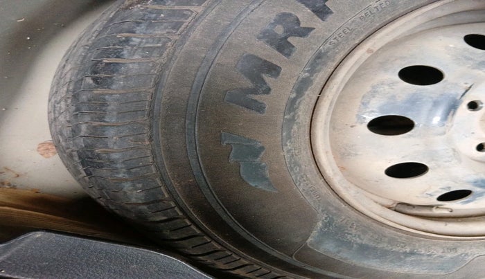 2013 Maruti Swift Dzire VXI, Petrol, Manual, 35,780 km, tyre