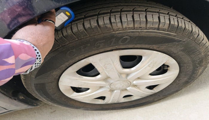 2011 Skoda Fabia AMBIENTE 1.2 MPI, Petrol, Manual, 89,488 km, tyre