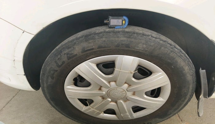 2011 Skoda Fabia AMBIENTE 1.2 MPI, Petrol, Manual, 52,646 km, tyre