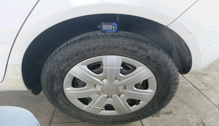 2011 Skoda Fabia AMBIENTE 1.2 MPI, Petrol, Manual, 52,646 km, tyre