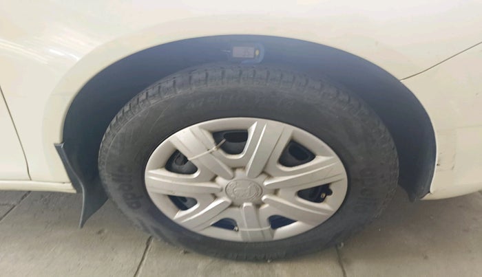 2011 Skoda Fabia AMBIENTE 1.2 MPI, Petrol, Manual, 52,646 km, tyre