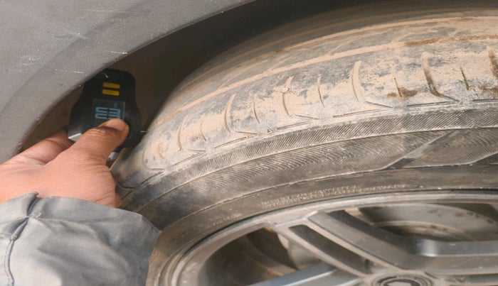 2015 Hyundai Creta SX PLUS AT 1.6 DIESEL, Diesel, Automatic, 1,87,747 km, tyre