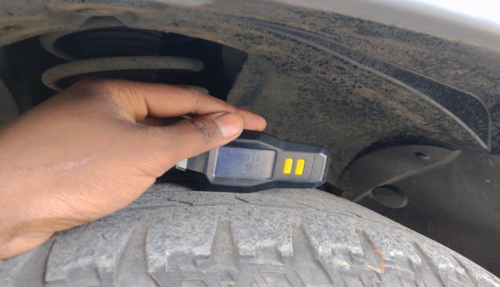 2014 Renault Duster 110 PS RXL ADVENTURE, Diesel, Manual, 1,29,847 km, tyre