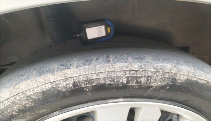 2014 Honda City 1.5L I-VTEC SV, Petrol, Manual, 1,13,246 km, tyre