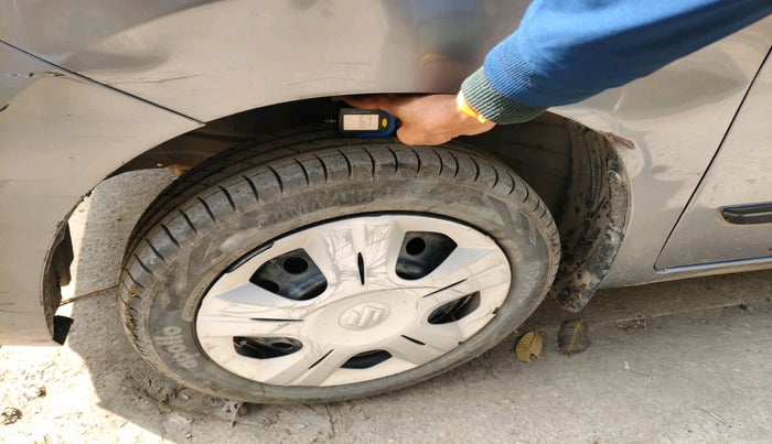 2016 Maruti Wagon R 1.0 VXI, Petrol, Manual, 29,808 km, tyre