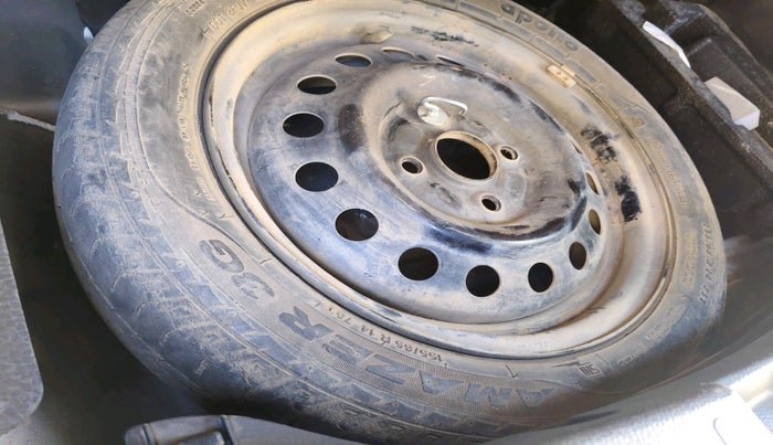 2016 Maruti Wagon R 1.0 VXI, Petrol, Manual, 29,808 km, tyre