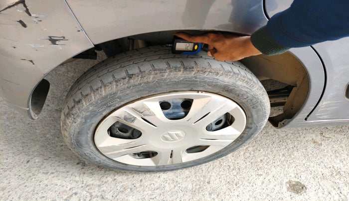 2016 Maruti Wagon R 1.0 VXI, Petrol, Manual, 29,808 km, tyre