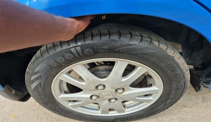 2012 Honda Brio V MT, Petrol, Manual, 55,032 km, tyre