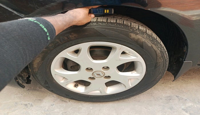 2013 Renault Scala RXZ DIESEL, Diesel, Manual, 1,47,119 km, tyre