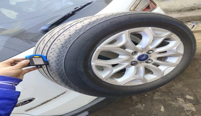 2016 Ford Ecosport TITANIUM 1.5L DIESEL, Diesel, Manual, 1,25,768 km, tyre