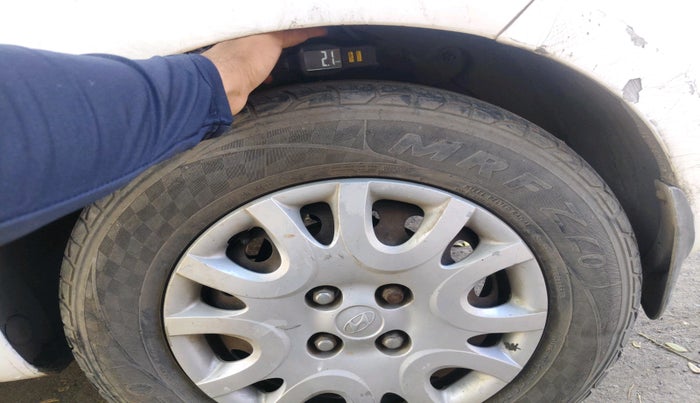 2011 Hyundai i20 MAGNA 1.2, Petrol, Manual, 1,34,075 km, tyre