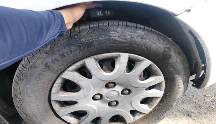 2011 Hyundai i20 MAGNA 1.2, Petrol, Manual, 1,34,075 km, tyre