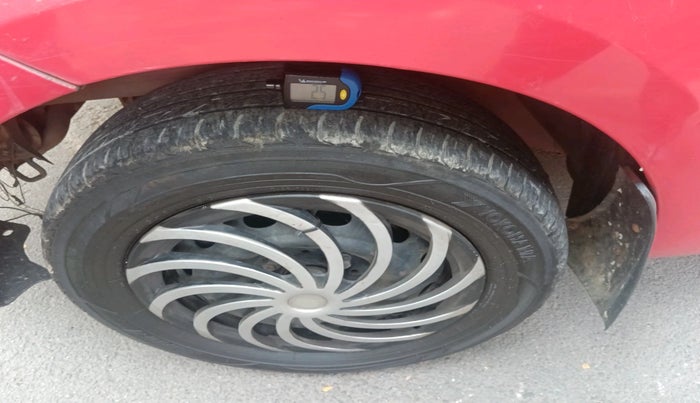 2011 Tata Indica Vista LX QUADRAJET, Diesel, Manual, 1,58,160 km, tyre