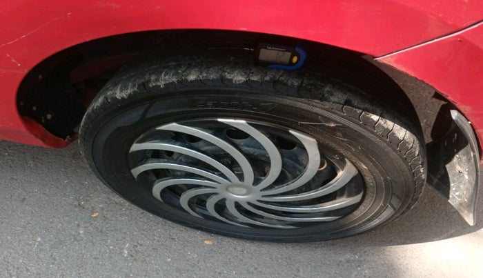 2011 Tata Indica Vista LX QUADRAJET, Diesel, Manual, 1,58,160 km, tyre