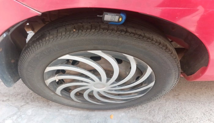 2011 Tata Indica Vista LX QUADRAJET, Diesel, Manual, 1,58,160 km, tyre