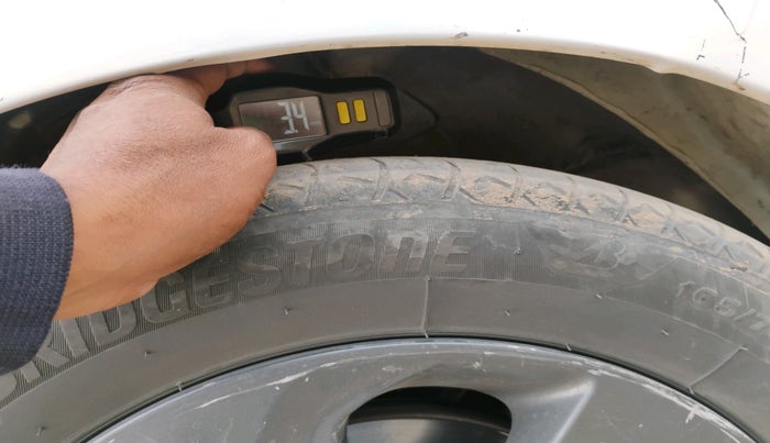 2018 Hyundai Grand i10 SPORTZ U2 1.2 KAPPA CRDI DUAL TONE, Diesel, Manual, 1,17,579 km, tyre