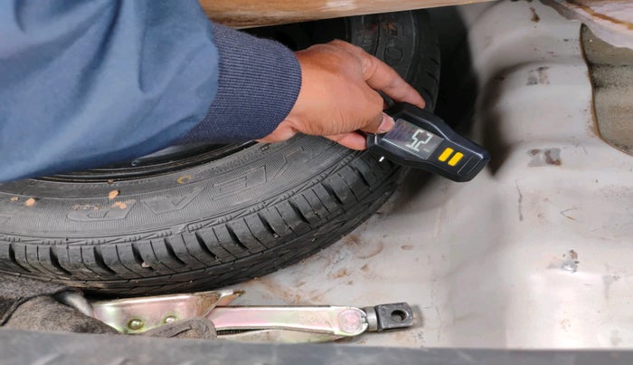 2018 Hyundai Grand i10 SPORTZ U2 1.2 KAPPA CRDI DUAL TONE, Diesel, Manual, 1,17,579 km, tyre