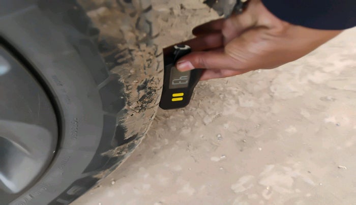 2018 Hyundai Grand i10 SPORTZ U2 1.2 KAPPA CRDI DUAL TONE, Diesel, Manual, 1,17,579 km, tyre