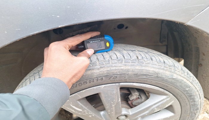 2015 Maruti Wagon R Stingray VXI, Petrol, Manual, 1,92,280 km, tyre