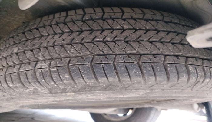 2017 Mahindra XUV500 W10, Diesel, Manual, 1,66,578 km, tyre